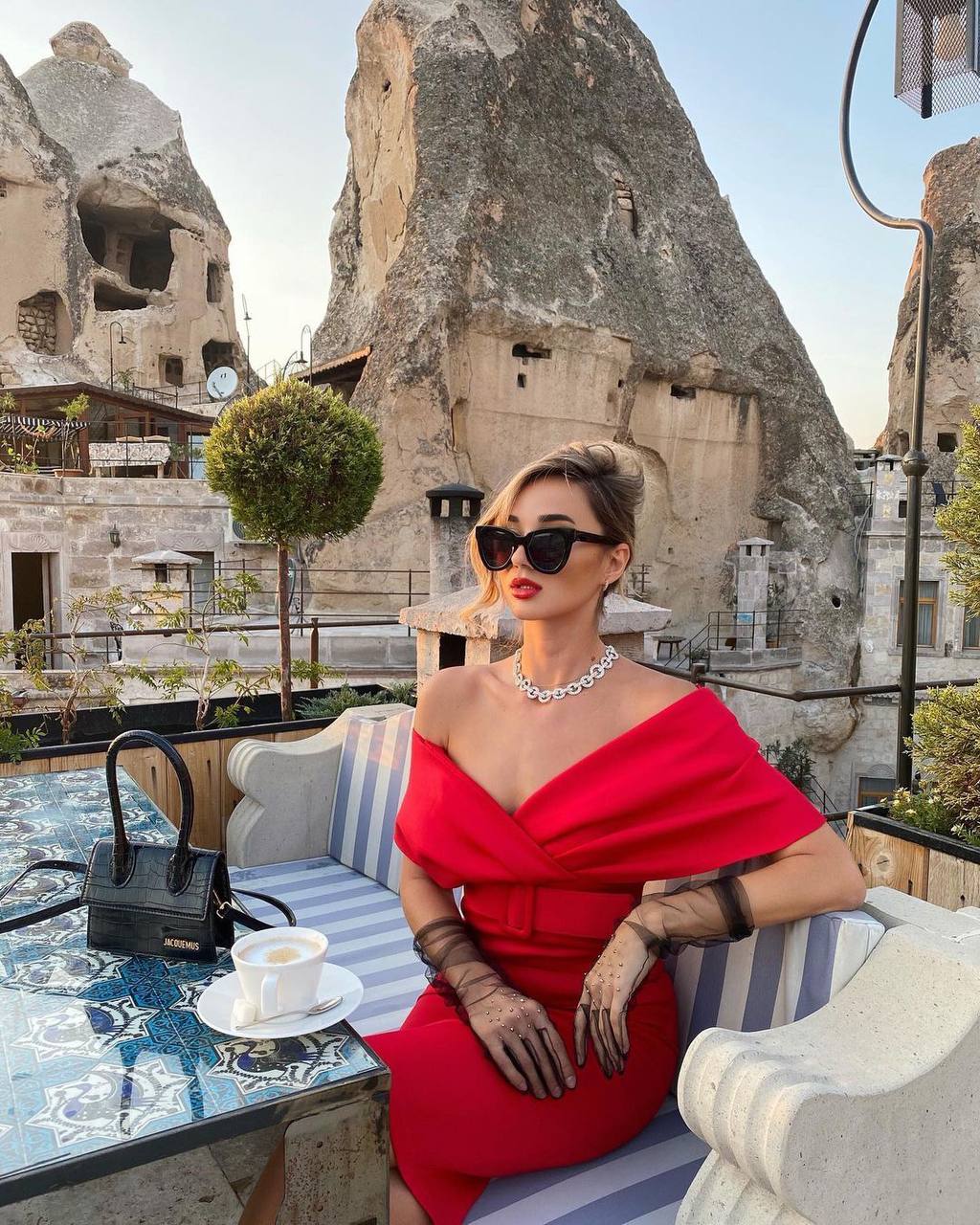 Off-Shoulder V Neck With Belt Bodycon Dress In Red