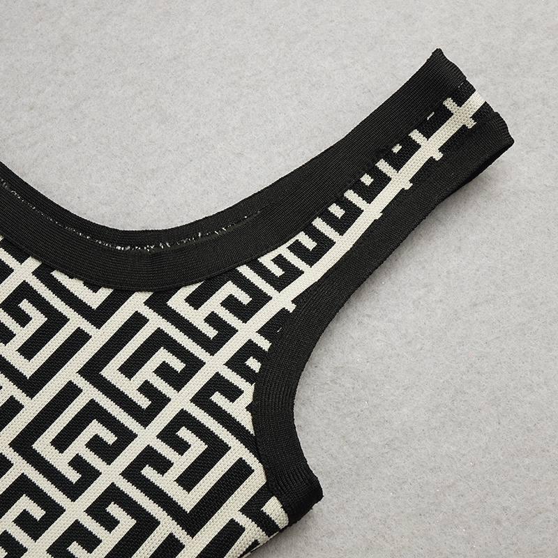 Geometric Jacquard Print Crop Top and Skirt Set In Black and White